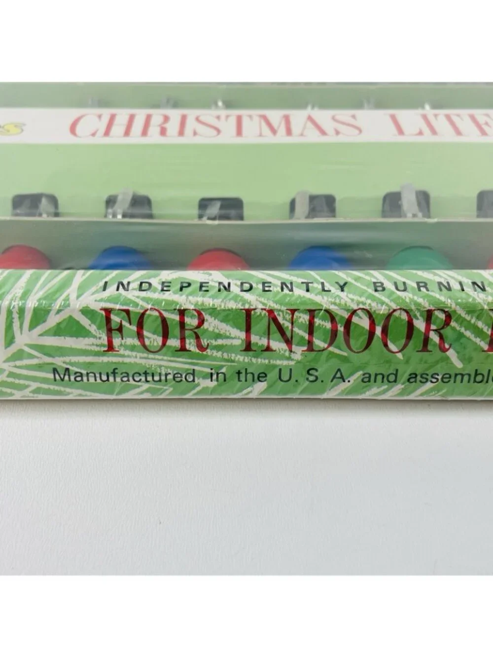 Royalites Christmas Lights 25 Light String for INDOOR Use, Sealed Box, Unused